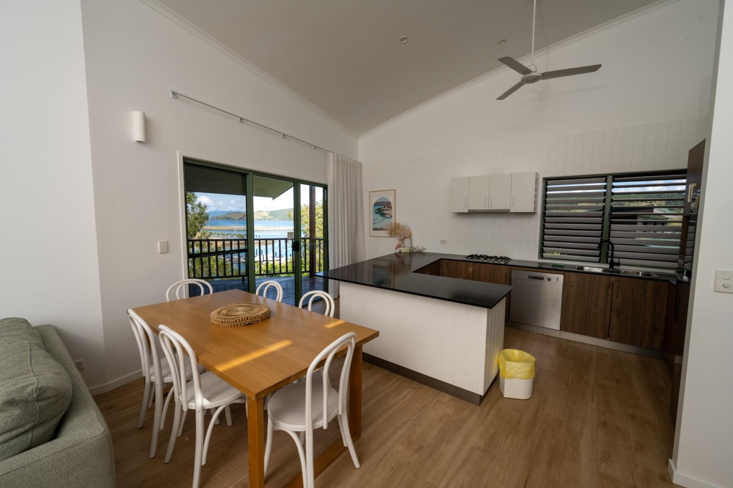 Casuarina Cove Apartments Hamilton Island Exterior photo